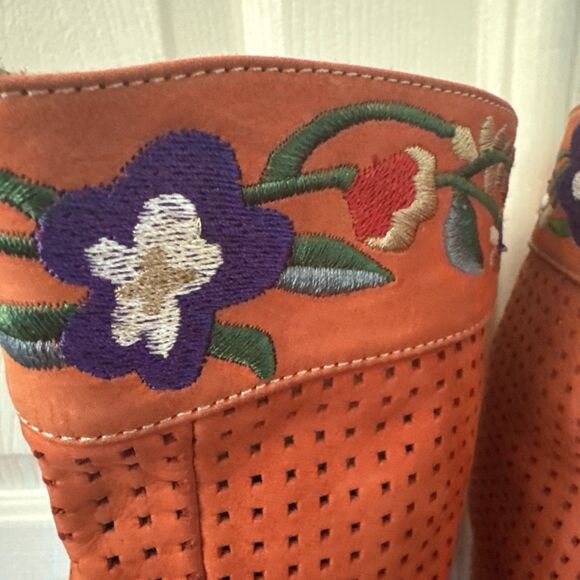 Loresma Womens Boots Sz 38 US 7.5-8 Italy Orange Embroidered Floral Boho Artisan - Picture 8 of 16